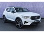 Volvo XC40 B4 Plus Dark | Google Maps | Trekhaak | Verwarmbare voorruit | Geheugen best. stoel | Adaptive Cruise | Stoel-/stuurverwarming | Keyless entry
