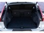 Volvo XC40 B4 Plus Dark | Google Maps | Trekhaak | Verwarmbare voorruit | Geheugen best. stoel | Adaptive Cruise | Stoel-/stuurverwarming | Keyless entry