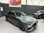 Mercedes-Benz C-klasse 180 AMG Line Automaat - Leder - Navigatie - Camera - Panoramadak - Full Option - Nieuwstaat - 1e Eigenaar