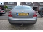 Volkswagen Passat 2.3 V5 Highline