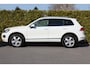 Volkswagen Touareg 3.0 TSI 380PK Hybrid High Edition 4wd|Ecc|Navi|Panodak|Lmv|Cruise|Camera|Dealer onderhouden|1e eigenaar