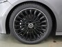 Mercedes-Benz A-klasse 180 Business Solution AMG | Elektrisch bedienbaar panorama-dak | Achteruitrijcamera | 19inch Multispaak velgen | Mulitbeam koplampen