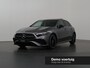 Mercedes-Benz A-klasse 180 Business Solution AMG | Elektrisch bedienbaar panorama-dak | Achteruitrijcamera | 19inch Multispaak velgen | Mulitbeam koplampen