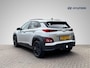 Hyundai Kona Electric EV Premium 64 kWh 3-Fase Lader | Schuif-/Kanteldak | Navigatie | Stoelventilatie + -verwarming | Head-Up Display | Leder | Adapt. Cruise Control | Rijklaarprijs!