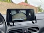 Hyundai Kona Electric EV Premium 64 kWh 3-Fase Lader | Schuif-/Kanteldak | Navigatie | Stoelventilatie + -verwarming | Head-Up Display | Leder | Adapt. Cruise Control | Rijklaarprijs!