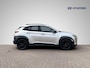 Hyundai Kona Electric EV Premium 64 kWh 3-Fase Lader | Schuif-/Kanteldak | Navigatie | Stoelventilatie + -verwarming | Head-Up Display | Leder | Adapt. Cruise Control | Rijklaarprijs!