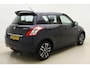 Suzuki Swift 1.2 Style EASSS 90pk | 5 Deurs | Airco | Cruise Control | Lichtmetalen Velgen | Dakspoiler | Half Lederen Bekleding