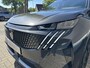 Peugeot 3008 1.2 Hybrid 145 PK Allure | Bouwjaar 2025 | Automaat | Panorama Navigatie | Keyless Entry | Parkeer Camera | Cruise Control | AGR Stoel | Stoelverwarming | Climate Control | LED Verlichting | 19 Inch Lichtmetalen Velgen |