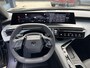 Peugeot 3008 1.2 Hybrid 145 PK Allure | Bouwjaar 2025 | Automaat | Panorama Navigatie | Keyless Entry | Parkeer Camera | Cruise Control | AGR Stoel | Stoelverwarming | Climate Control | LED Verlichting | 19 Inch Lichtmetalen Velgen |