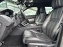 Land Rover Range Rover Velar 3.0 D300 AWD R-Dynamic HSE | Massage | Elektr. trekhaak | Nieuw door ons geleverd | 22" velgen |