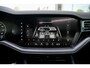 Volkswagen Touareg 3.0 V6 TFSi 4WD R-Line VW-garantie 5jaar / 100.000km | Panoramisch schuifdak | Trekhaak elektrisch | Adaptieve Cruise Control | Leder "Puglia" "R-logo' zwart/ blauwe stikking | 22" Lichtmetalen velgen "Estoril", zwart
