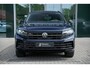 Volkswagen Touareg 3.0 V6 TFSi 4WD R-Line VW-garantie 5jaar / 100.000km | Panoramisch schuifdak | Trekhaak elektrisch | Adaptieve Cruise Control | Leder "Puglia" "R-logo' zwart/ blauwe stikking | 22" Lichtmetalen velgen "Estoril", zwart