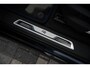 Volkswagen Touareg 3.0 V6 TFSi 4WD R-Line VW-garantie 5jaar / 100.000km | Panoramisch schuifdak | Trekhaak elektrisch | Adaptieve Cruise Control | Leder "Puglia" "R-logo' zwart/ blauwe stikking | 22" Lichtmetalen velgen "Estoril", zwart
