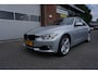BMW 3-Serie 320I 184PK UPGRADE EDITION ORIGINEEL NEDERLANDS NOV 2012 XENON-LED LEDER SPORTSTOELEN NAVIGATIE ECC AIRCO CRUISECONTROL 18INCH LMV BLUETOOTH PARKEERSENSOREN ENZ...