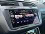 Volkswagen Tiguan 1.5 TSI 150 pk R-Line Business 7-DSG | Trekhaak elektrisch uitklapbaar | Achteruitrijcamera | Cruise control adaptief |