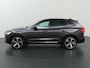 Volvo XC60 2.0 T6 Plug-in hybrid AWD R-Design | Trekhaak Electr. | Sportstoelen | Harman-Kardon | 360° Camera | Panoramadak | Standverwarming |