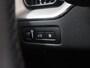 Volvo XC60 2.0 T6 Plug-in hybrid AWD R-Design | Trekhaak Electr. | Sportstoelen | Harman-Kardon | 360° Camera | Panoramadak | Standverwarming |