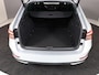 Skoda Superb Combi 1.5 TSI ACT Sportline Business 150 pk Automaat (DSG) | Navigatie | Panoramadak | Parkeersensoren | Achteruitrijcamera | Adaptieve cruise control | Stoelverwarming V+A |