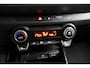 Kia Stonic 1.0 T-GDi MHEV 100pk DynamicLine Two Tone | Navigatie | Camera | All season | Trekhaak