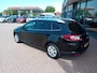Renault Megane Estate 1.2 TCe Bose Automaat, Airco(automatisch), Multimediasysteem, Bluetooth, Navigatie, Camera, Parkeersensoren, Stoelverwarming, Keyless, Cruise control, Dimlicht automatisch, Regensensor, Elektrische ramen en spiegels, Nette Auto, goed onderhouden, BOVAG