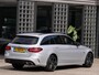 Mercedes-Benz C-klasse Estate 300e AMG/ PANORAMADAK/ 360° CAMERA/ SFEERVERLICHTING/ DODE HOEK DETECTIE
