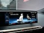 BMW iX xDrive50 BUSINESS ED. PLUS | 112 kWh | PANORAMA | CRYSTAL | TREKHAAK | LUCHTVERING | 1e EIG!!