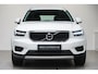 Volvo XC40 T2 Momentum Automaat 130pk | Navigatie Full Map | Volvo On Call | Climate Control | Cruise Control | Parkeersensoren achter |
