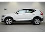 Volvo XC40 T2 Momentum Automaat 130pk | Navigatie Full Map | Volvo On Call | Climate Control | Cruise Control | Parkeersensoren achter |