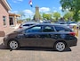 Toyota Auris Touring Sports 1.2T Business Pro. Nette auto! O.a: stoelverw, navi, trekhaak, camera, cruise. Prijs incl garantie!
