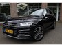Audi Q5 50 TFSI e quattro S-Edition 299PK! PANO LEER/NAPPA+MEMORY COCKPITVIEW  Luchtvering TREKHAAK-ELEK 360-CAMERA 20"LMV ACHTERKLEP-ELEK 2xPDC STOELVERW. ZWARTE-HEMEL ENZ!