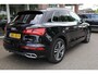 Audi Q5 50 TFSI e quattro S-Edition 299PK! PANO LEER/NAPPA+MEMORY COCKPITVIEW  Luchtvering TREKHAAK-ELEK 360-CAMERA 20"LMV ACHTERKLEP-ELEK 2xPDC STOELVERW. ZWARTE-HEMEL ENZ!