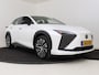 Lexus RZ 450e Business Line 71 kWh/313pk 4WD SUMMER SALE | Stoelverwarming | 20" Velgen | Standkachel | Privacy Glass |