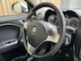 Alfa Romeo MiTo 1.4 T Distinctive 155pk Climate control | Cruise control | Xenon verlichting | 17 inch lichtmetalen velgen| Historie aanwezig | Parkeersensoren achter
