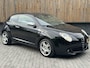 Alfa Romeo MiTo 1.4 T Distinctive 155pk Climate control | Cruise control | Xenon verlichting | 17 inch lichtmetalen velgen| Historie aanwezig | Parkeersensoren achter