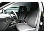 Peugeot e-208 EV 136PK 50KWH BLUE LEASE ACTIVE AUTOMAAT / NAVI / LED / PDC / 16"LMV / BLUETOOTH / CRUISECONTROL / 1E EIGENAAR / SCHITTERENDE STAAT !!