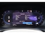 Volvo S60 B4 Plus Dark - Panorama/schuifdak - IntelliSafe Assist & Surround - 360º Camera - Harman/Kardon audio - Adaptieve LED koplampen - Verwarmde voorstoelen, stuur & achterbank - Parkeersensoren voor & achter - Elektr. bedienb. voorstoelen met geheugen - Draadloze tel. lader - Standkachel - 19' LMV