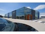 Volvo S60 B4 Plus Dark - Panorama/schuifdak - IntelliSafe Assist & Surround - 360º Camera - Harman/Kardon audio - Adaptieve LED koplampen - Verwarmde voorstoelen, stuur & achterbank - Parkeersensoren voor & achter - Elektr. bedienb. voorstoelen met geheugen - Draadloze tel. lader - Standkachel - 19' LMV
