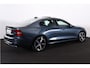 Volvo S60 B4 Plus Dark - Panorama/schuifdak - IntelliSafe Assist & Surround - 360º Camera - Harman/Kardon audio - Adaptieve LED koplampen - Verwarmde voorstoelen, stuur & achterbank - Parkeersensoren voor & achter - Elektr. bedienb. voorstoelen met geheugen - Draadloze tel. lader - Standkachel - 19' LMV
