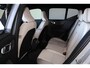 Volvo EX40 Single Motor Core 70 kWh - Parkeercamera achter - Verwarmde voorstoelen & stuur - Draadloze tel. lader - Cruise control - Warmtepomp - Extra getint glas - 19' LMV