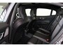 Volvo S60 Recharge T8 AWD Ultimate Dark - LONG RANGE -Panorama/schuifdak - IntelliSafe Assist & Surround - 360º Camera - Bowers & Wilkins audio - Adaptieve LED koplampen - Verwarmde voorstoelen, stuur & achterbank - Parkeersensoren voor & achter - Elektr. bedienb. voorstoelen met geheugen - Head up display - Elektr. inklapbare trekhaak - 19' LMV