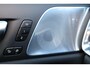 Volvo S60 Recharge T8 AWD Ultimate Dark - LONG RANGE -Panorama/schuifdak - IntelliSafe Assist & Surround - 360º Camera - Bowers & Wilkins audio - Adaptieve LED koplampen - Verwarmde voorstoelen, stuur & achterbank - Parkeersensoren voor & achter - Elektr. bedienb. voorstoelen met geheugen - Head up display - Elektr. inklapbare trekhaak - 19' LMV