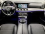 Mercedes-Benz E-klasse 350 e Lease Edition 286Pk Automaat (APPLE CARPLAY, GROOT NAVI, LUCHTVERING, MEMORY SEATS, SFEERVERLICHTING, LEDER, TREKHAAK, STOELVERWARMING, NIEUWE APK, NIEUWSTAAT)