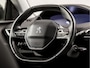 Peugeot 5008 1.2 PureTech Sport 7 Persoons (APPLE CARPLAY, GROOT NAVI, TREKHAAK, LEDEREN SPORTSTOELEN, 360 CAMERA, ADAPTIVE CRUISE, GETINT GLAS, PARKEERSENSOREN, NIEUWE APK, NIEUWSTAAT)