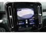 Volvo XC40 1.5 T3 R-Design Adaptieve Cruise Control | BLIS | Schuif-\-kanteldak | Extra getint glas | DAB+ | Parkeersensoren voor + achter | Parkeercamera | Volvo Guard Alarm | Volvo on Call |