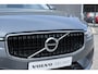 Volvo XC60 B5 Momentum Pro | Elektrisch bedienbare voorstoel | Rear Parking Camera | Led Headlights Bending | Leder Sport | Trekhaak semi elek. inklapbaar | Parking Heater With Timer | 19 "Velgen |