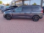 Dacia Jogger 1.0 TCe 110 Extreme Limited Edition 7p. Airco(automatisch), Carplay/Android auto, Navigatie, Cruise control, Parkeersensoren, Dode hoek detector, Camera, Keyless, Dimlicht automatisch, Regensensor, Stoelverwarming, Lichtmetalen velgen, Zeer nette auto, 1e Eigenaar, Dealer onderhouden, Fabrieksgarantie, BOVAG