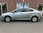Toyota Avensis 1.6 VVTi Dynamic NIEUWE APK / RIJDT GOED / TREKHAAK / AIRCO / CRUISE / LMV