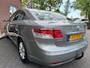 Toyota Avensis 1.6 VVTi Dynamic NIEUWE APK / RIJDT GOED / TREKHAAK / AIRCO / CRUISE / LMV