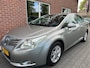 Toyota Avensis 1.6 VVTi Dynamic NIEUWE APK / RIJDT GOED / TREKHAAK / AIRCO / CRUISE / LMV
