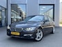 BMW 3-Serie 328i High Executive NL Auto/2e Eig./Voll.Historie/Navi/Clima/Cruise/Head-Up/18"/Afn.Trekhaak